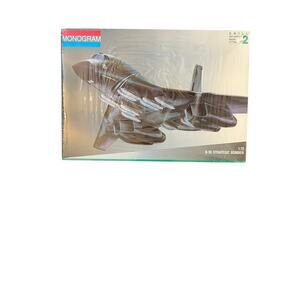Monogram 1/72 B-1B Lancer Strategic Bomber Model Kit 5606 Factory Sealed